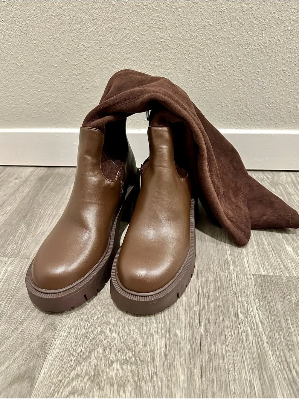 Brown Knee High Platform Boots Lug Sole Block Heel Side Zip Women’s Size 8